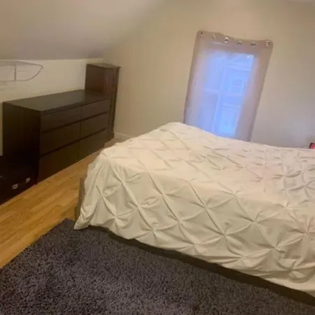 Entire 1 Bedroom Top Floor Rental Unit With Patio Chicago Exterior photo